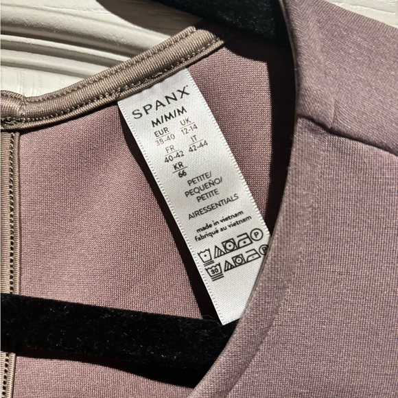 SPANX Air Essentials Jumpsuit NWT - Picture 3 of 3